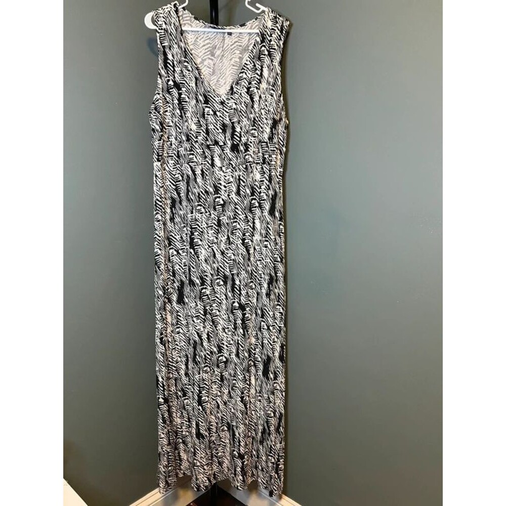 Apt. 9 Black and White Printed Maxi Dress